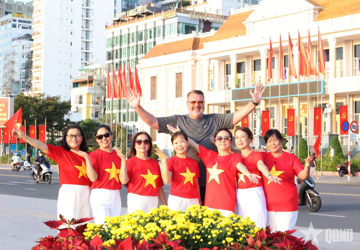 Người dân Nha Trang lưu giữ khoảnh khắc ý nghĩa của Ngày Quốc khánh 2-9